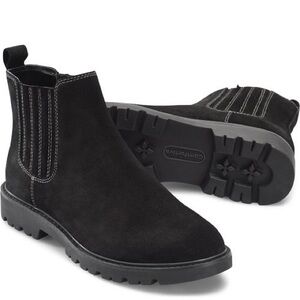 Comfortiva Ledelle Black Suede Waterproof Lug Sole Chelsea Boots Sz 6 BNWB